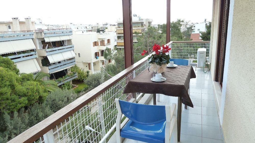 Zina Hotel Apartments Atene Esterno foto
